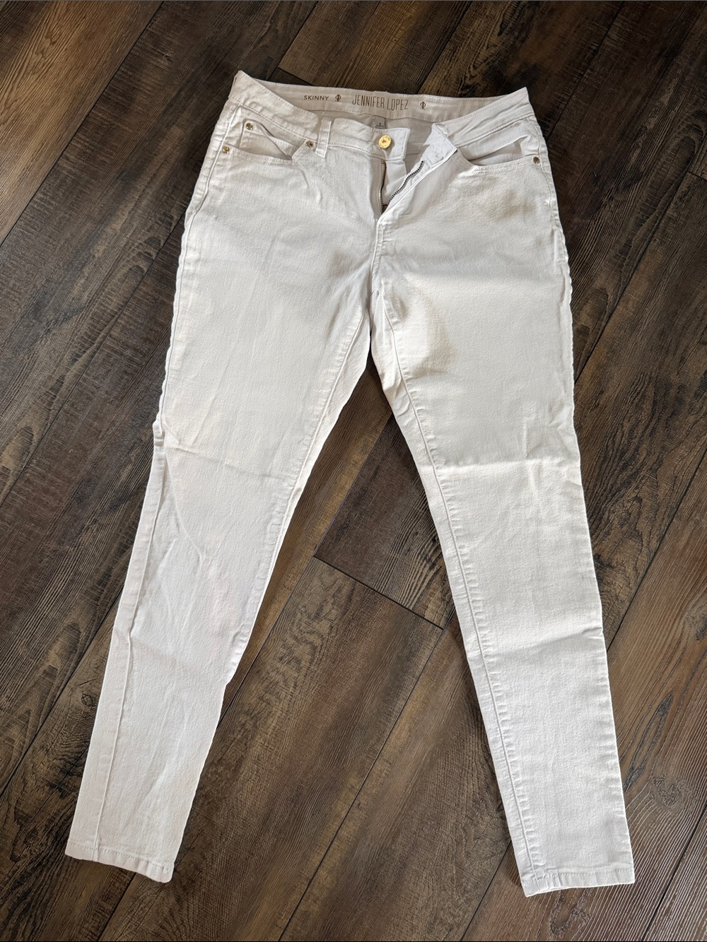 Jennifer Lopez Cream Skinny Women's Jeans